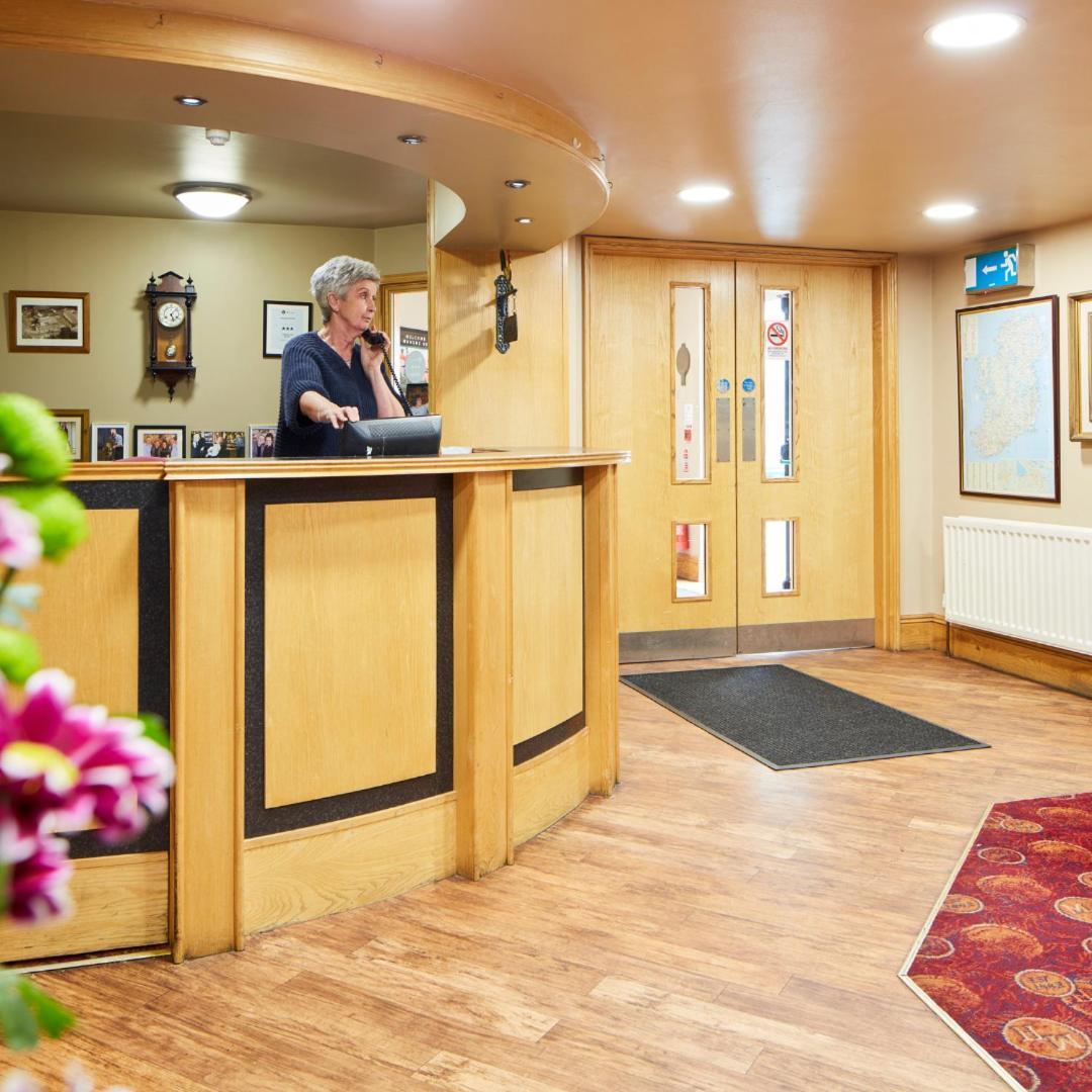 Irvinestown Mahon'S Hotel מראה חיצוני תמונה